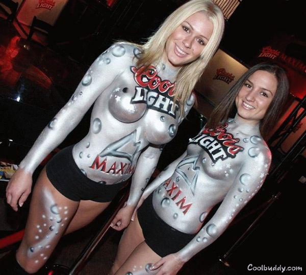 coors_light_girls